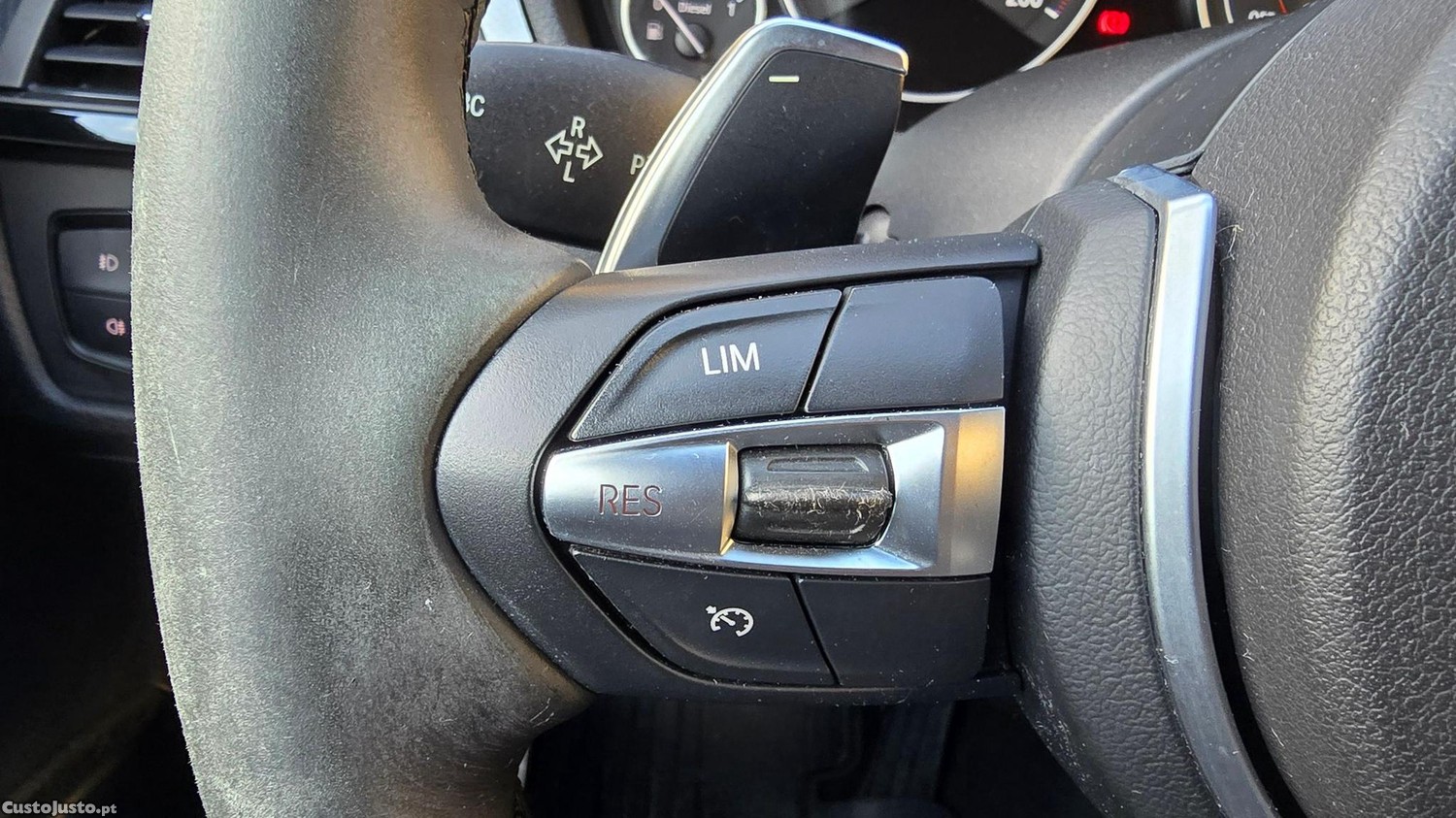 BMW 320 d Touring Auto Pack M — fotografia 16