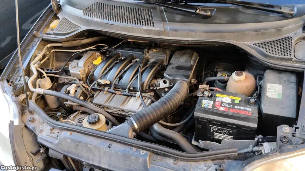 Renault Scénic 1.4 — photo 3