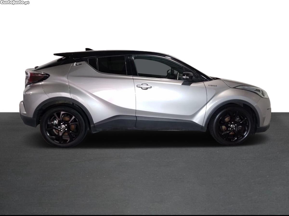 Toyota C-HR 1.8 HSD Comfort+P.Style — fotografia 4