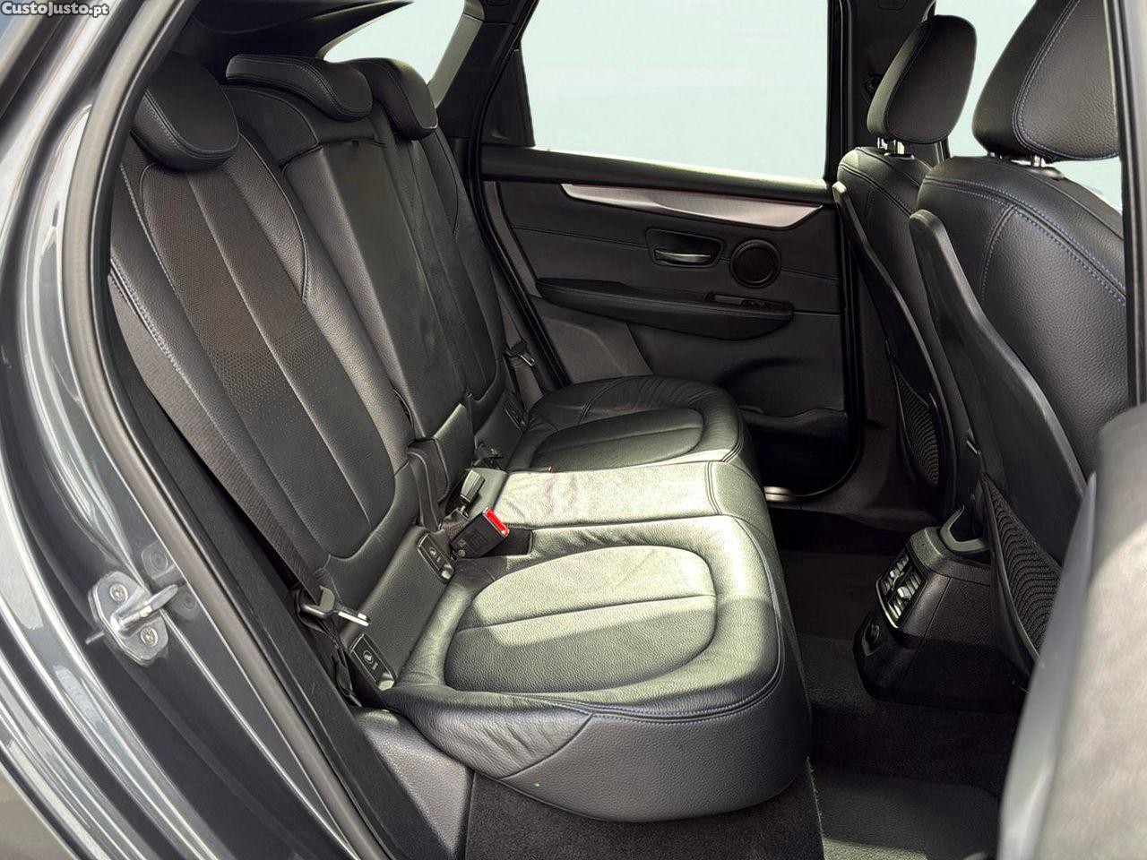BMW 225 Active Tourer XE Pack M — fotografia 9