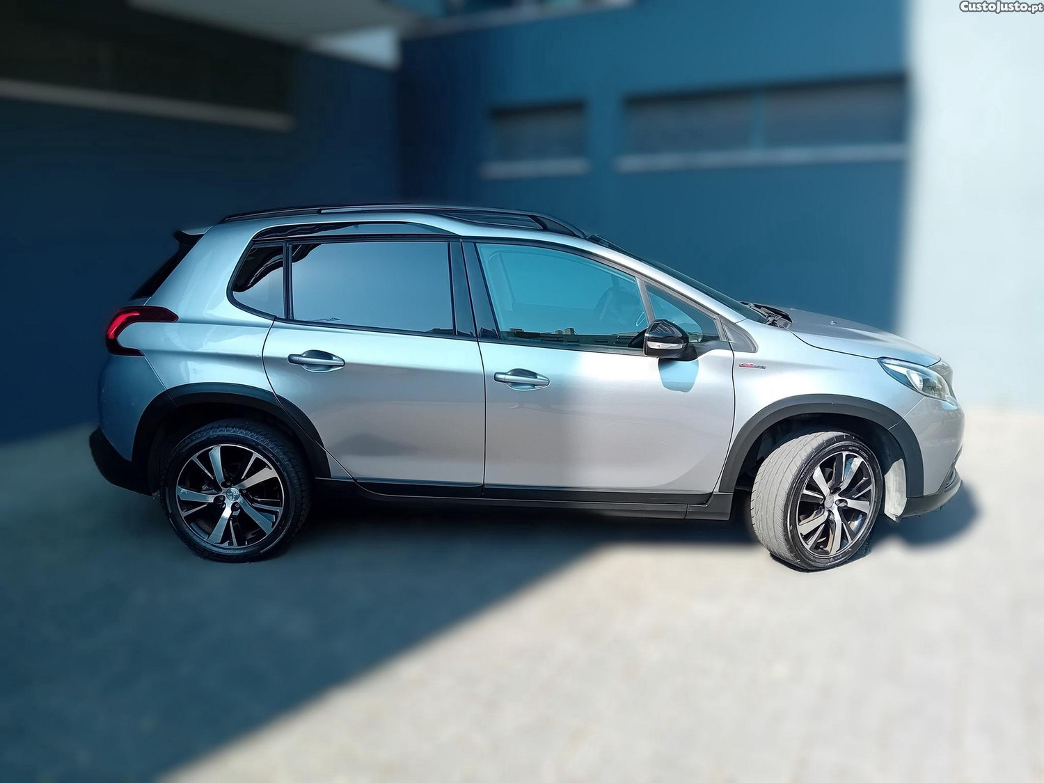 Peugeot 2008 1.2 PureTech GT Line — fotografia 12