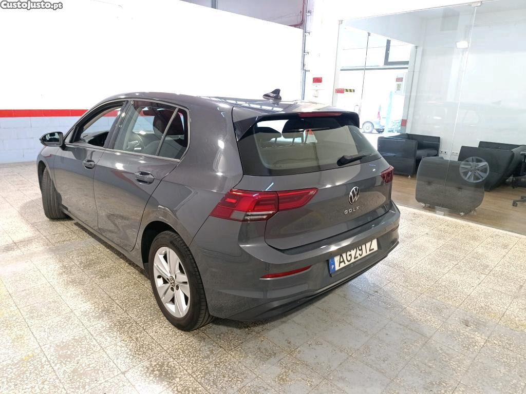 Volkswagen Golf 2.0 TDI Life — fotografia 24