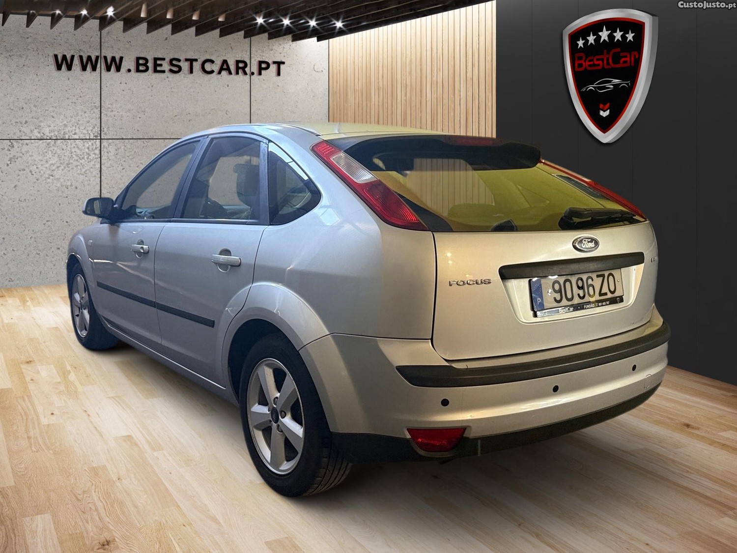 Ford Focus 1.6 TDCI — photo 4