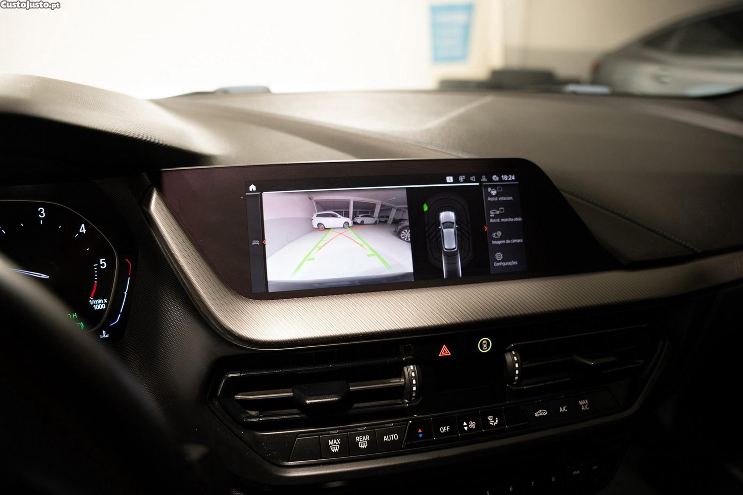 BMW 116 d Pack Desportivo M Auto — fotografia 11
