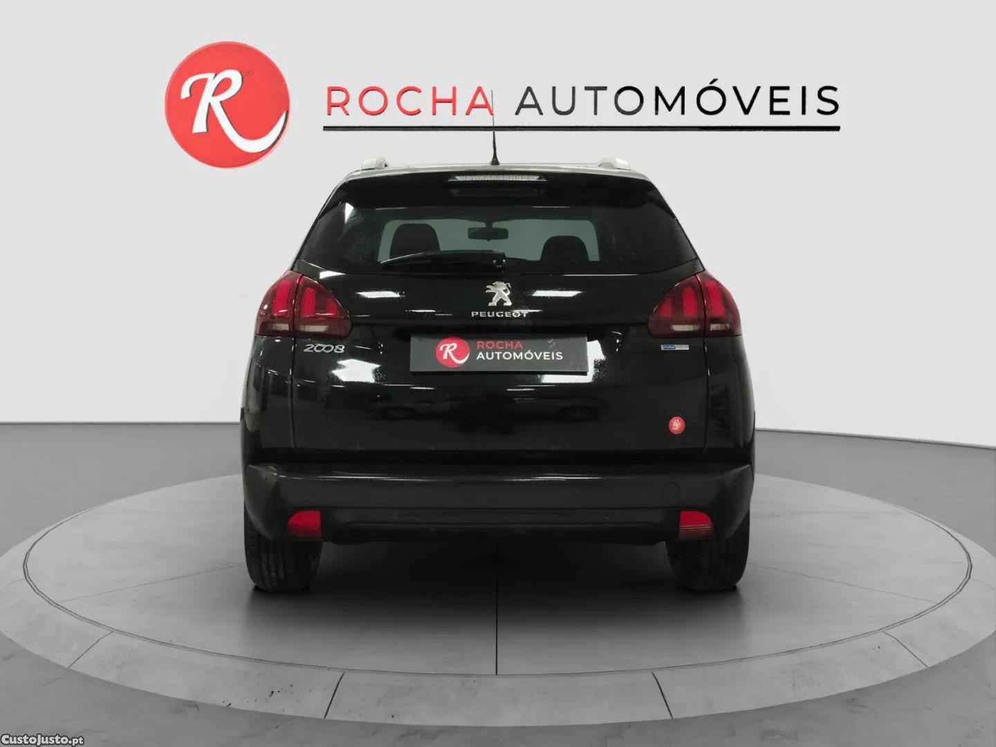 Peugeot 2008 1.2 PureTech Active — fotografia 4