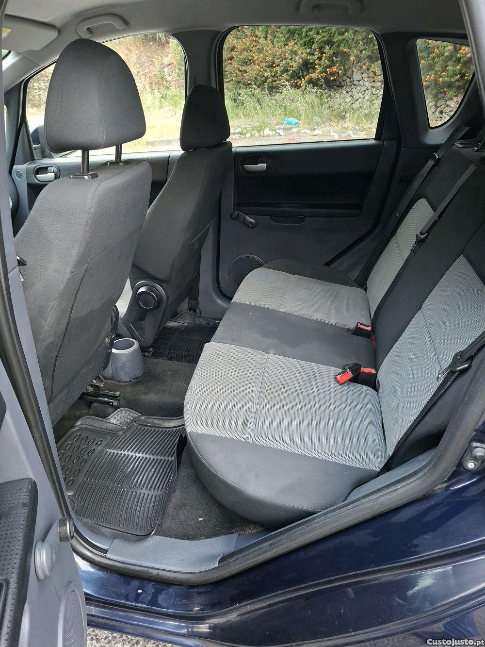 Mitsubishi Colt 1.3 cleartech — fotografia 4