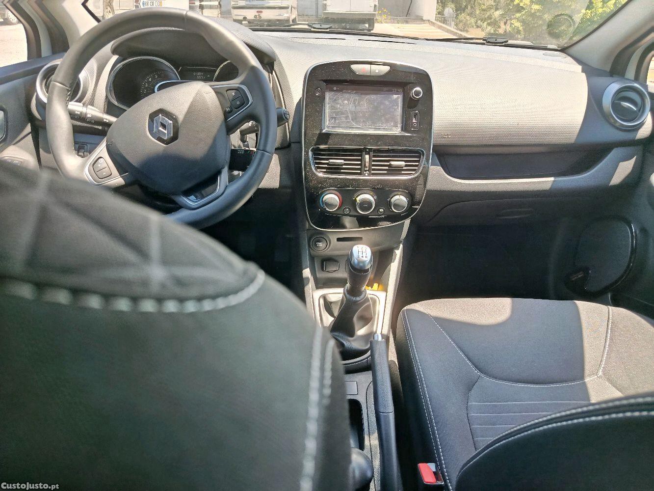 Renault Clio 0.9 TCE Limited — fotografia 3