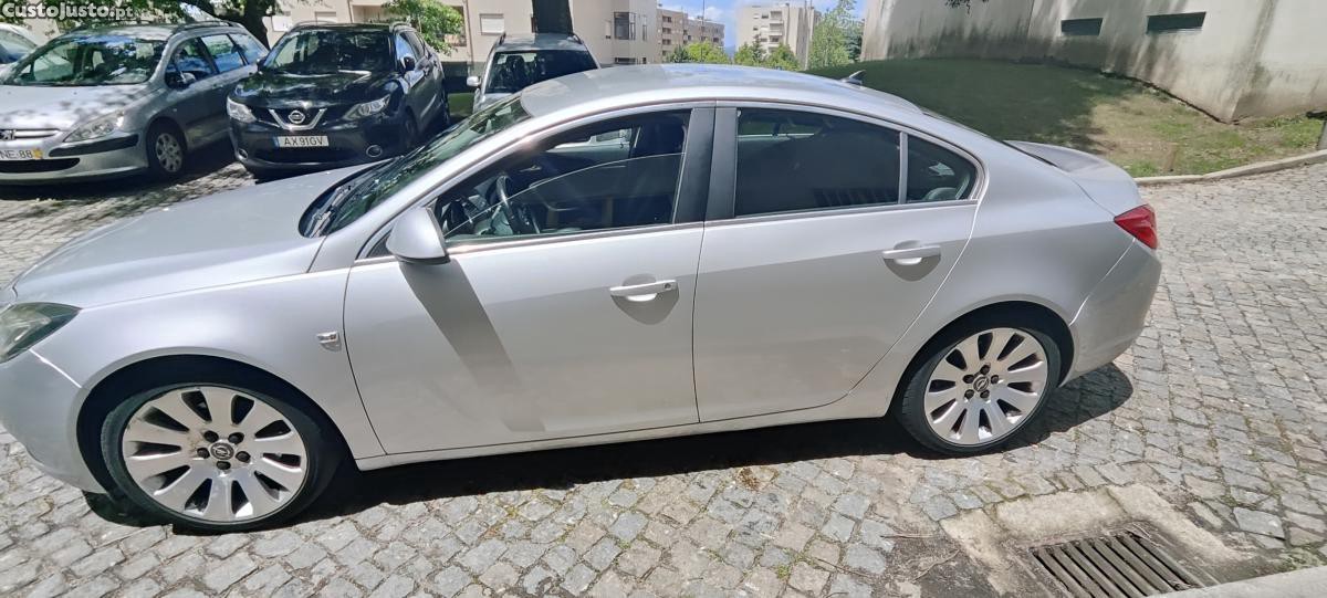 Opel Insignia 2.0 Turbo — fotografia 5