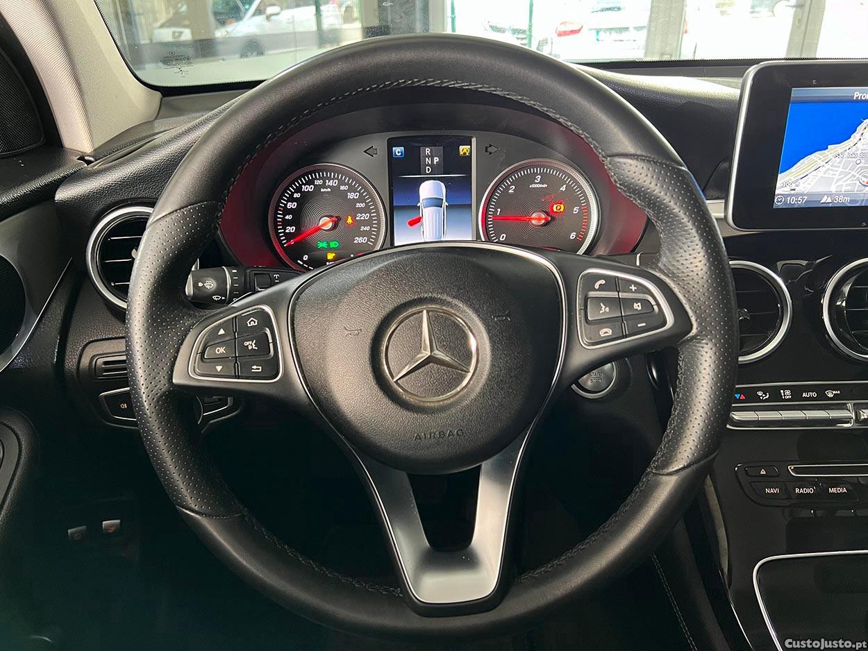 Mercedes-Benz GLC 220 d 4Matic Edition — fotografia 16
