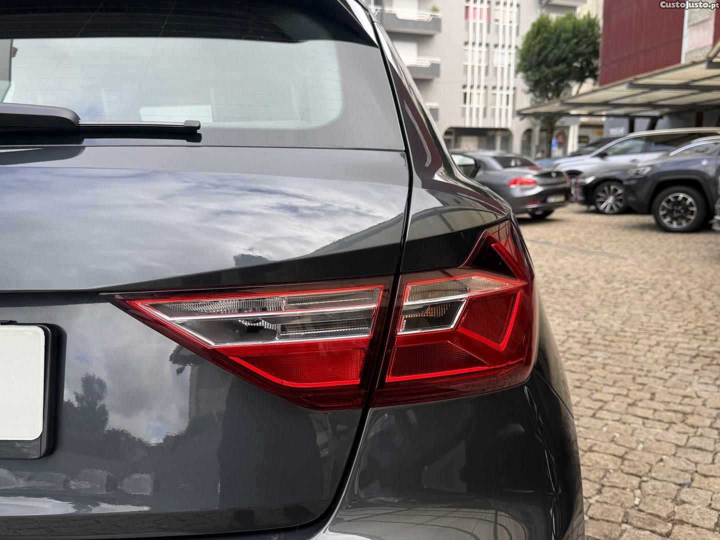 Audi A1 1.0 TFSI — fotografia 11