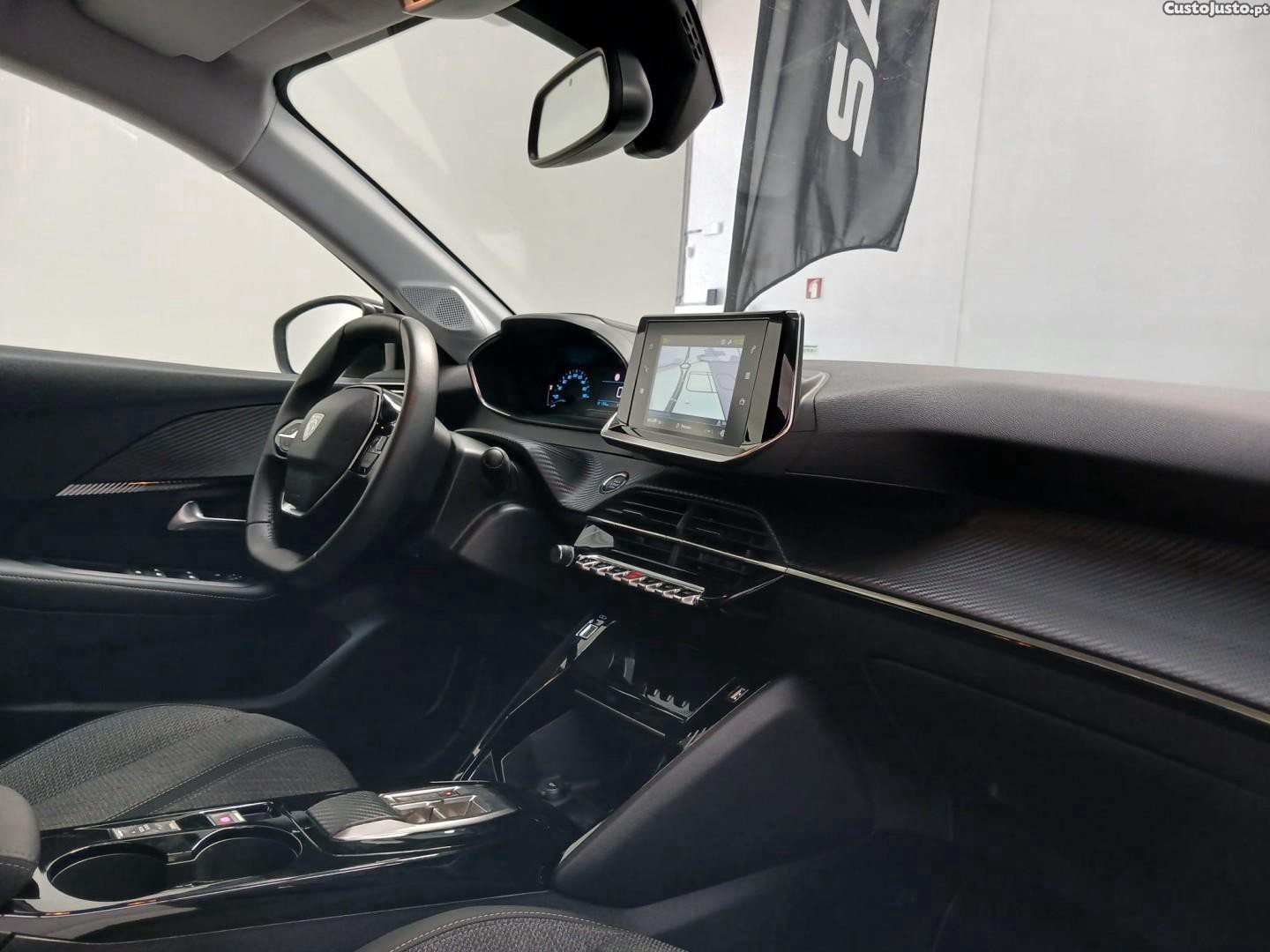 Peugeot e-208 50 kWh Style — fotografia 9