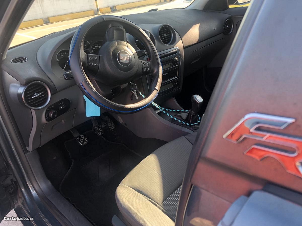 Seat Cordoba 1.4 TDI Stylance FR ( Diesel ) — photo 5