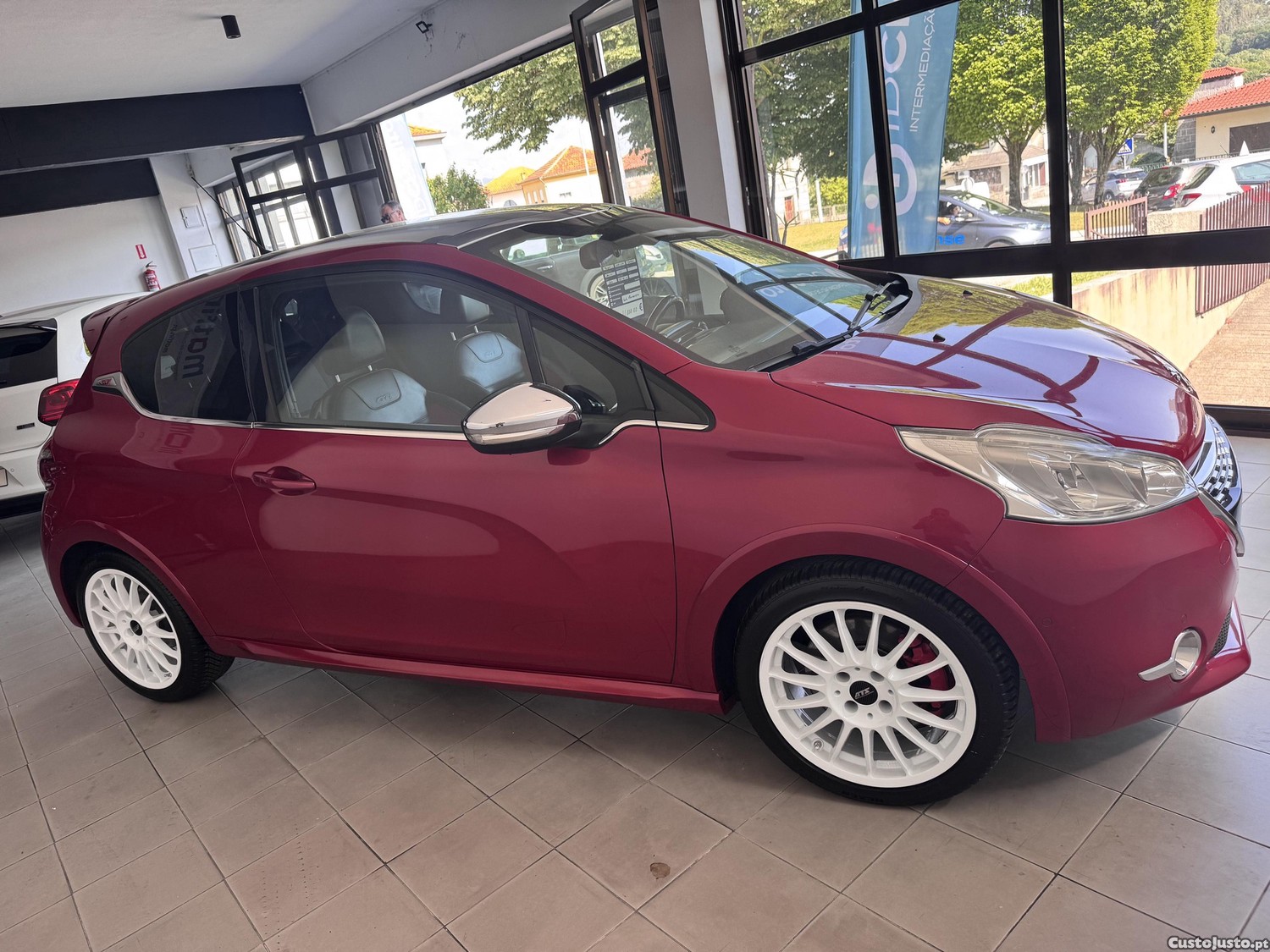 Peugeot 208 GTI. THP — fotografia 2