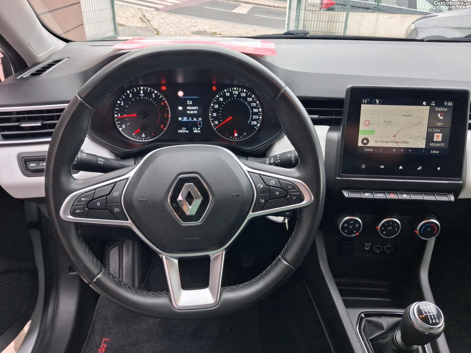 Renault Clio 1.0 TCE LIMITED 90cv. Nacional — fotografia 6