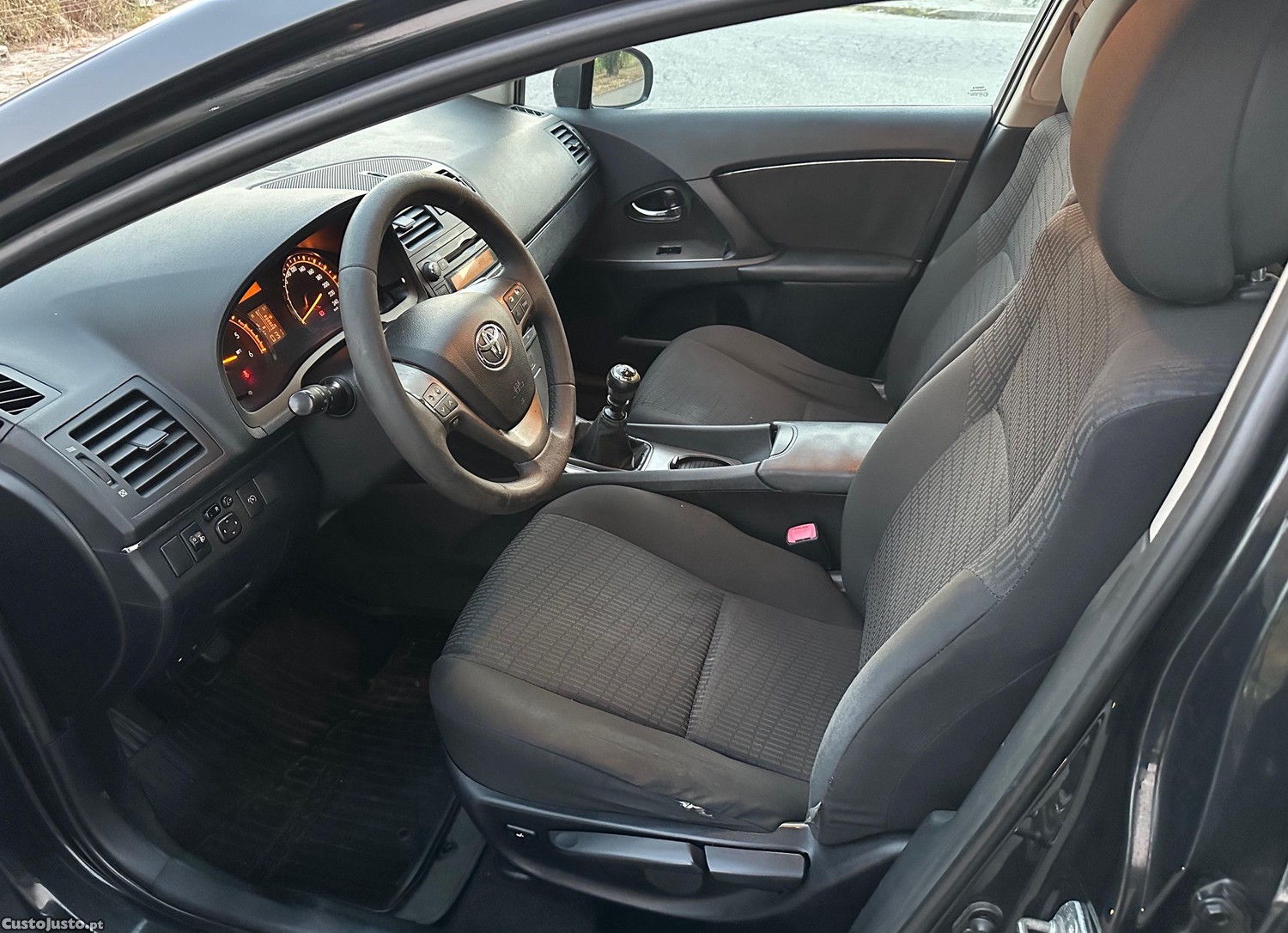 Toyota Avensis SD 2.0 D-4D - 232mil kms — fotografia 5