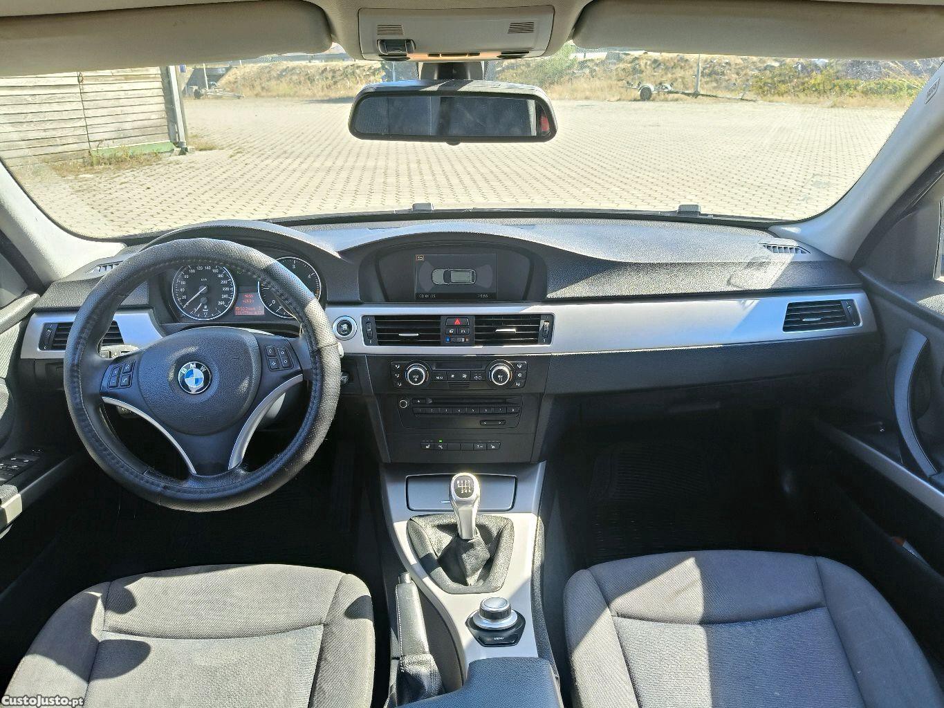 BMW 320 sport — fotografia 3