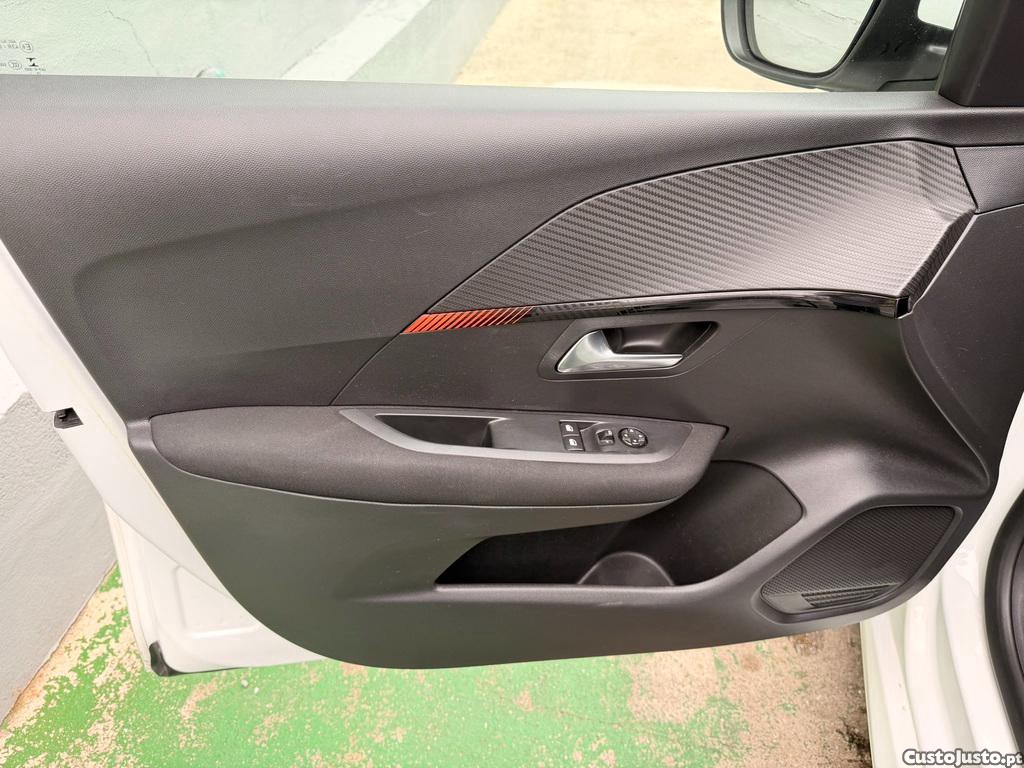 Peugeot 208 1.5 BlueHdi 102cv ( Diesel ) — fotografia 3