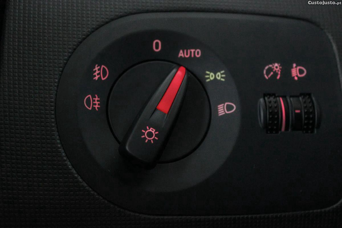 SEAT Ibiza 2.0 TDi FR — fotografia 4