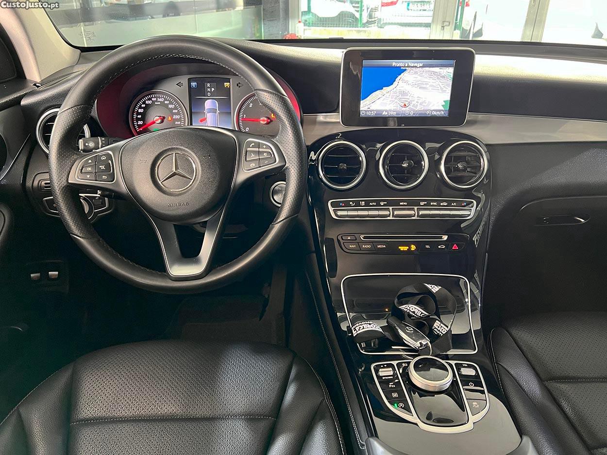 Mercedes-Benz GLC 220 d 4Matic Edition — fotografia 15