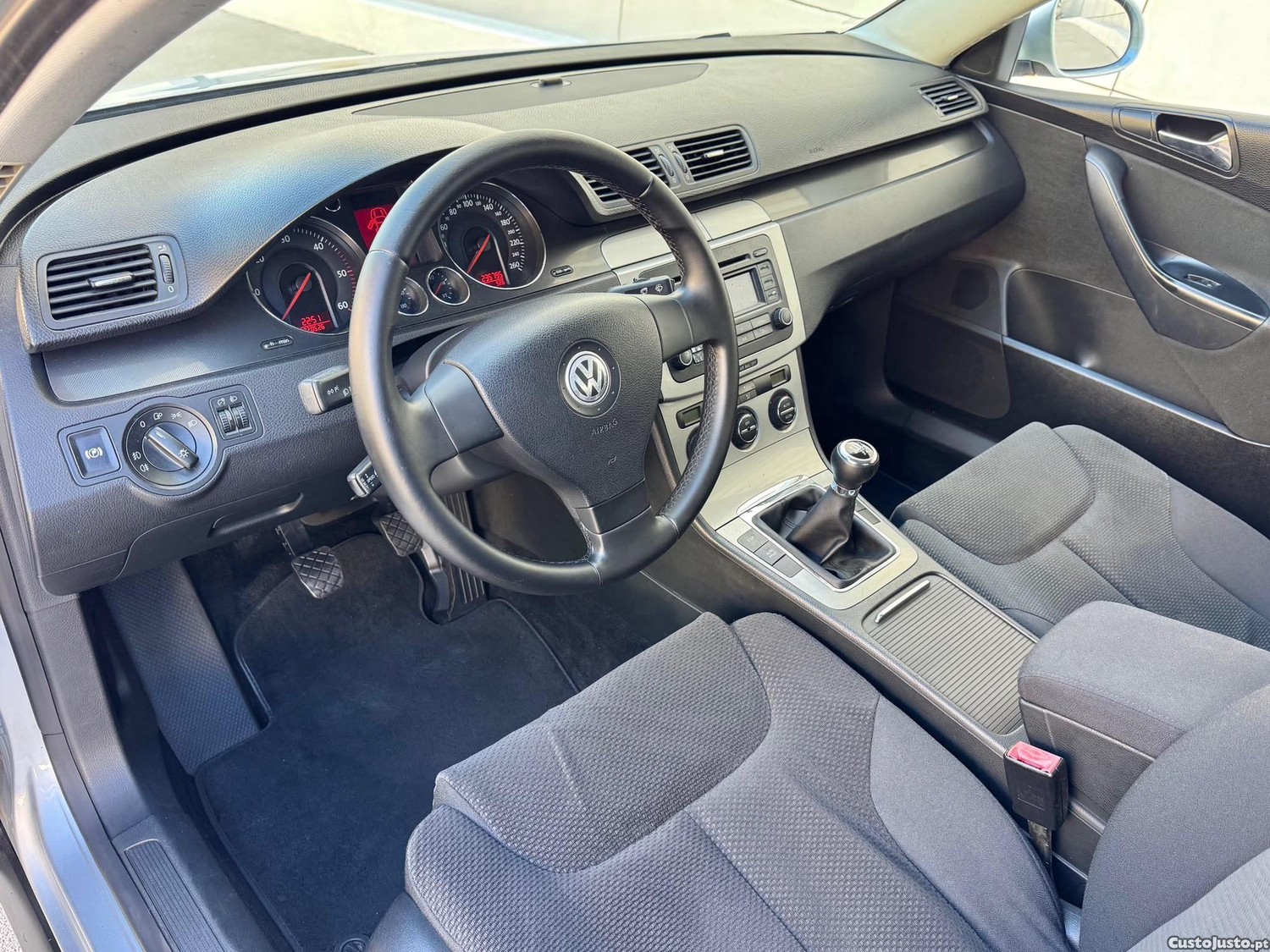 Volkswagen Passat 1.9 Tdi Comfortline — fotografia 8