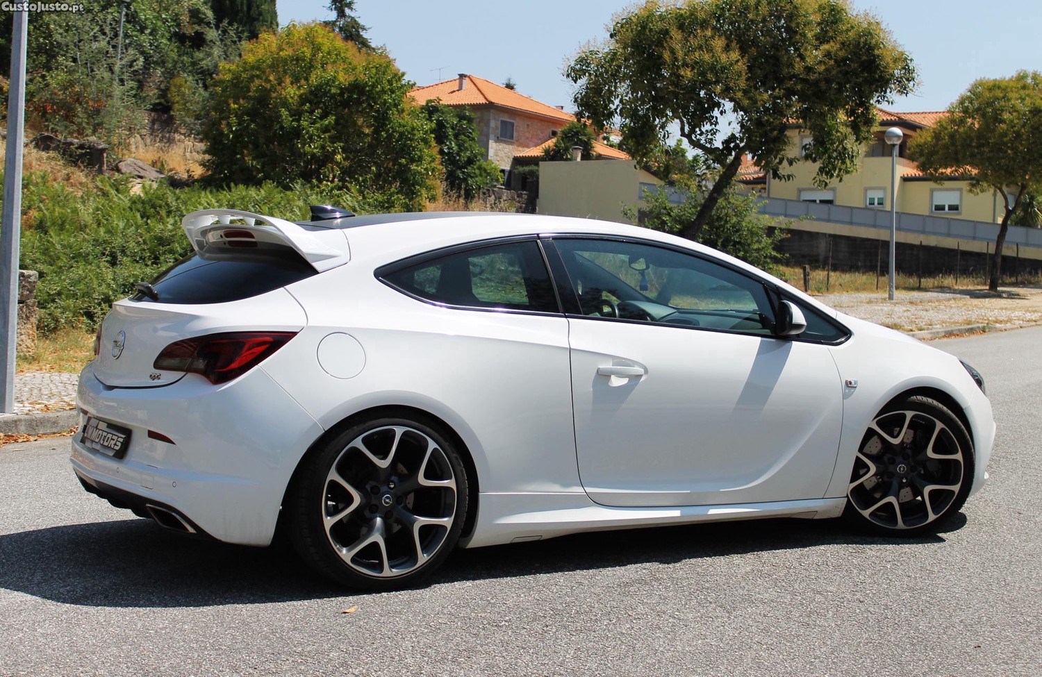 Opel Astra OPC 2.0T — fotografia 20