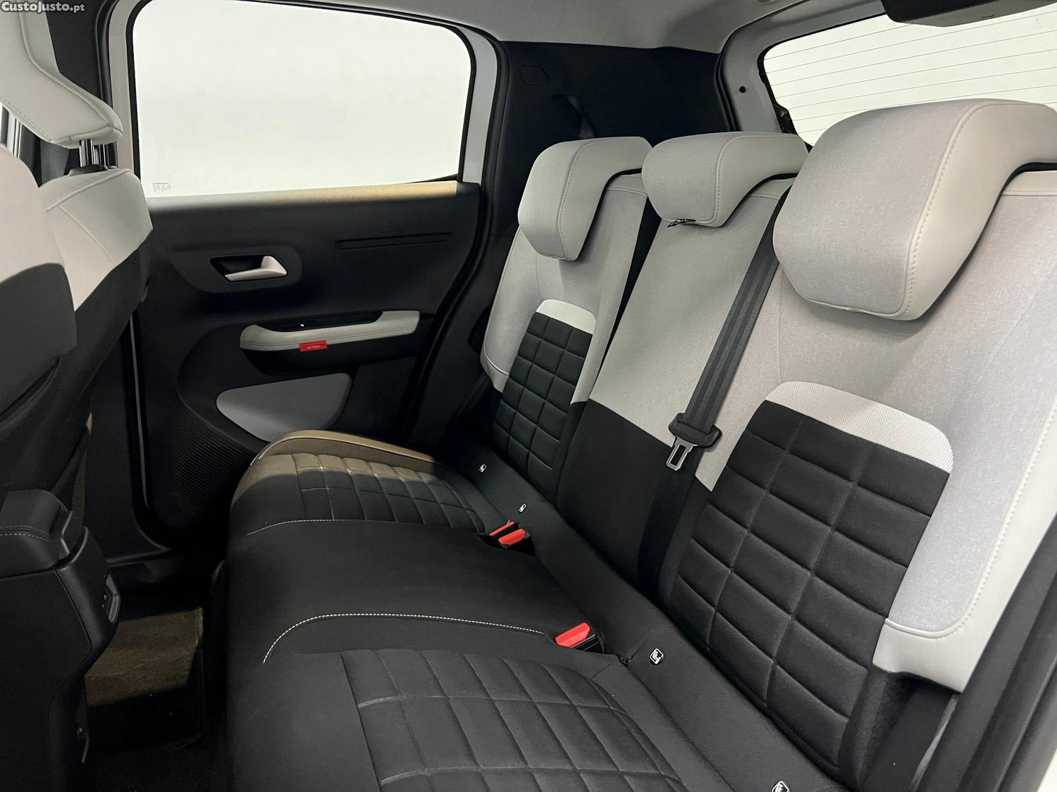 Citroën e-C3 44 kWh Autonomia Conforto Max — fotografia 10