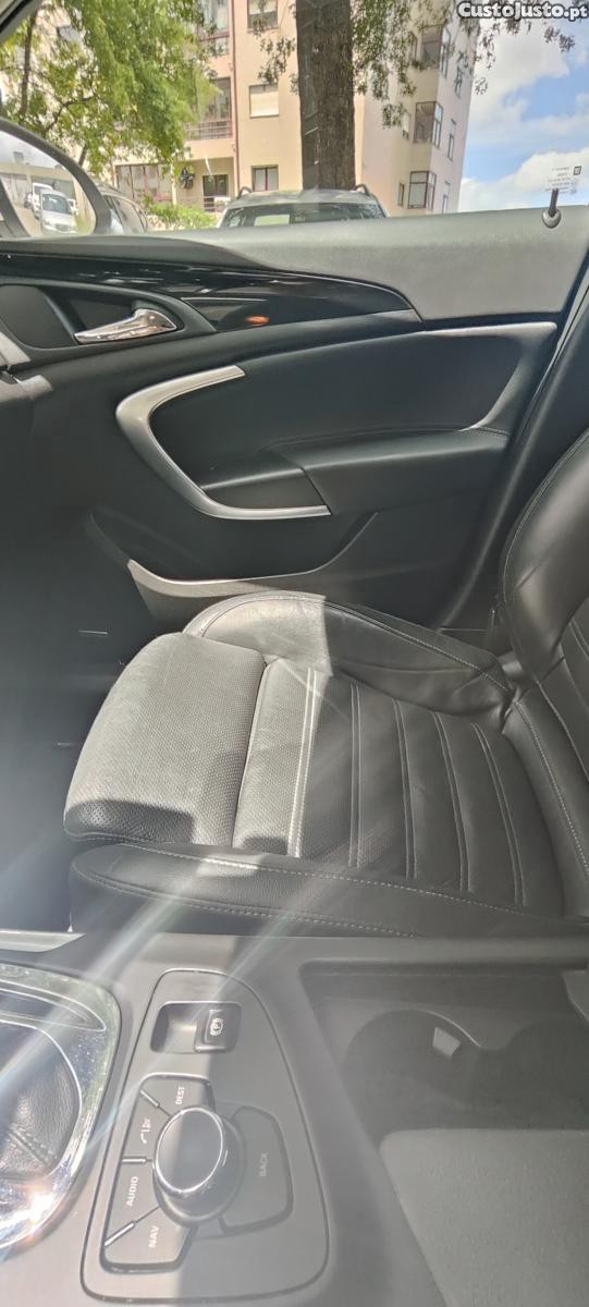 Opel Insignia 2.0 Turbo — fotografia 4