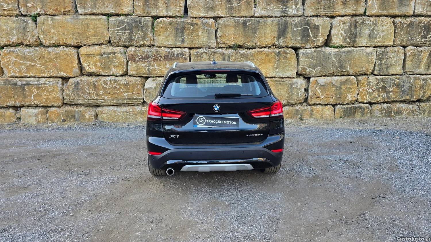BMW X1 25 e xDrive xLine — fotografia 25