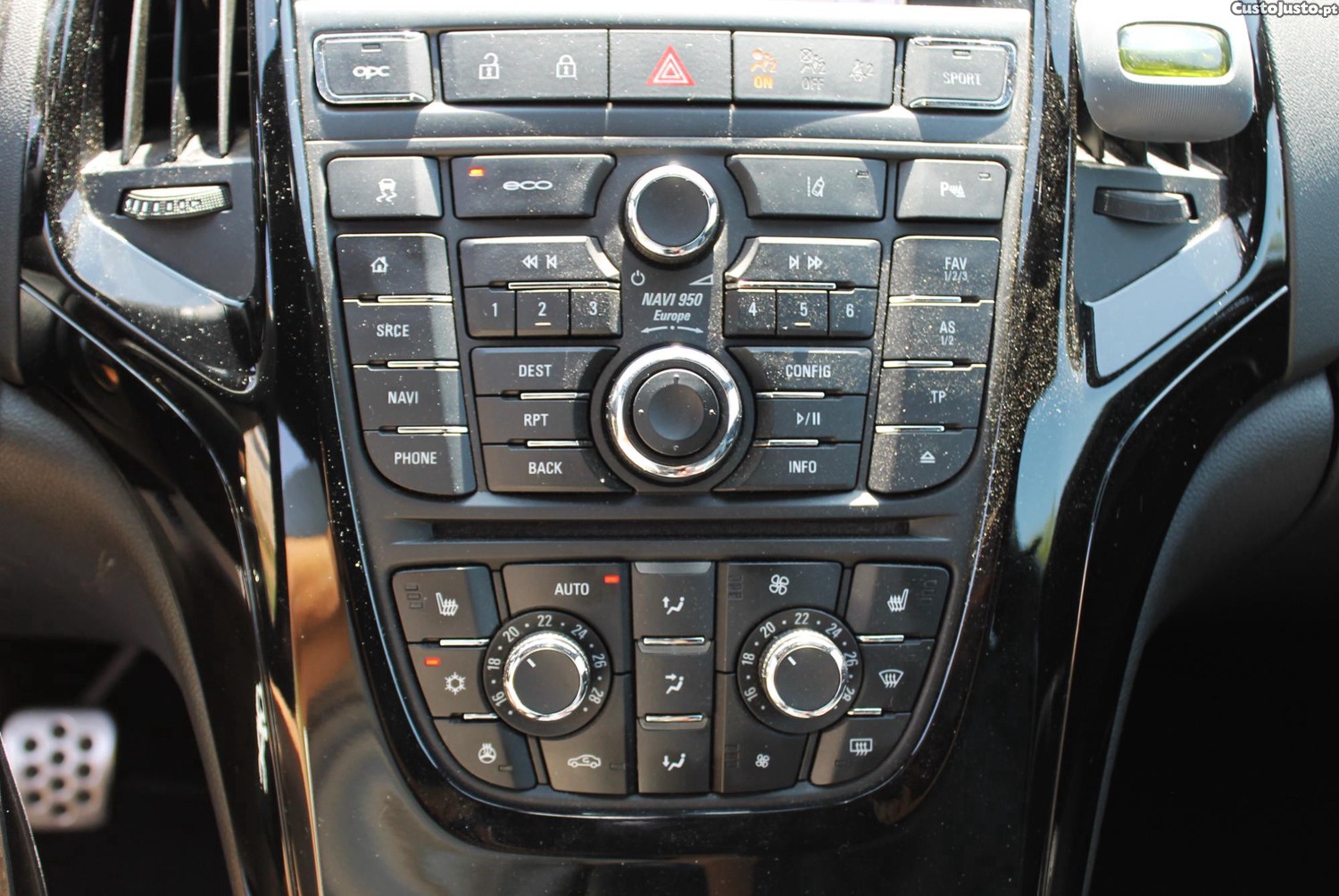 Opel Astra OPC 2.0T — fotografia 3