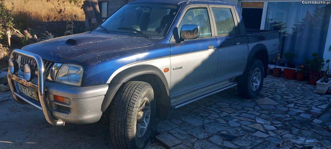 Mitsubishi L200 2.5 td — fotografia 12