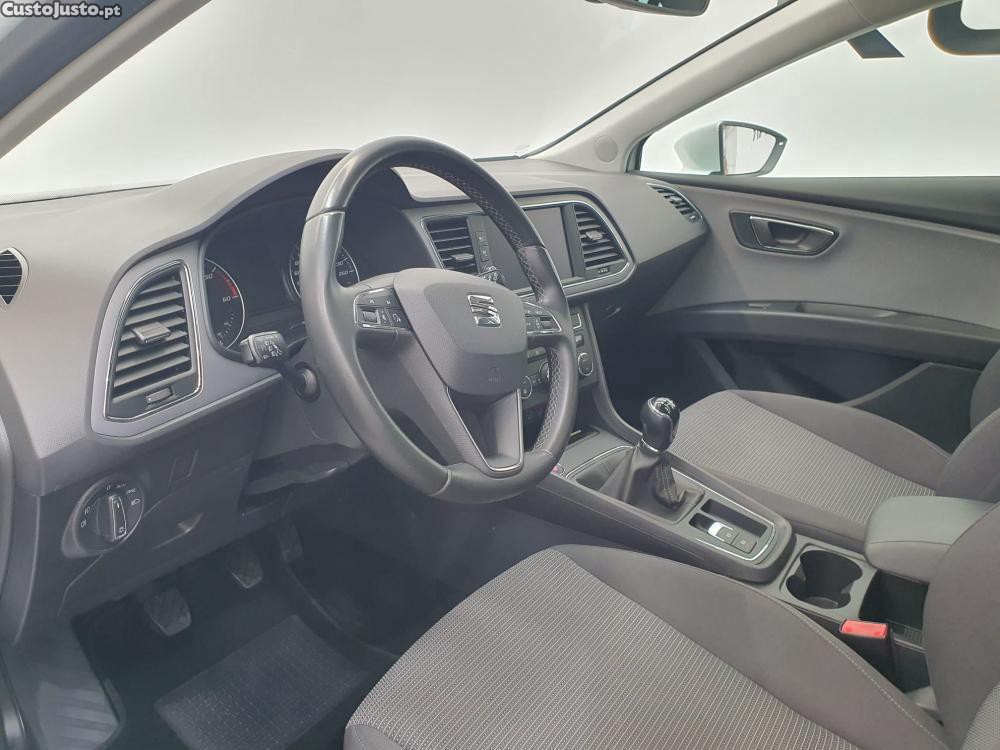 SEAT Leon 1.6 TDI Style S/S — fotografia 13
