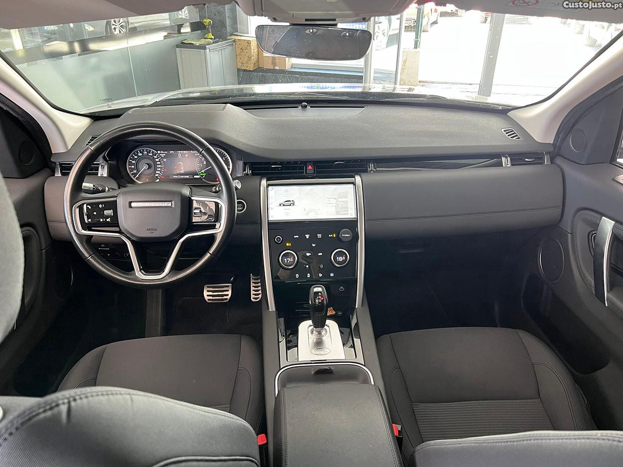 Land Rover Discovery Sport 1.5 I3 P300e AWD S — fotografia 16