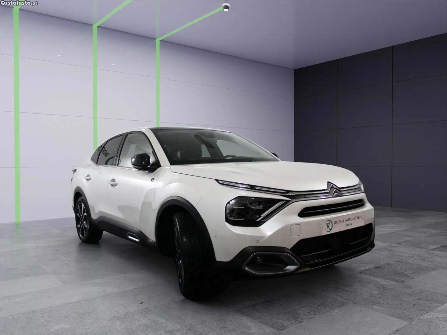 Citroën e-C4 Shine Pack — fotografia 12