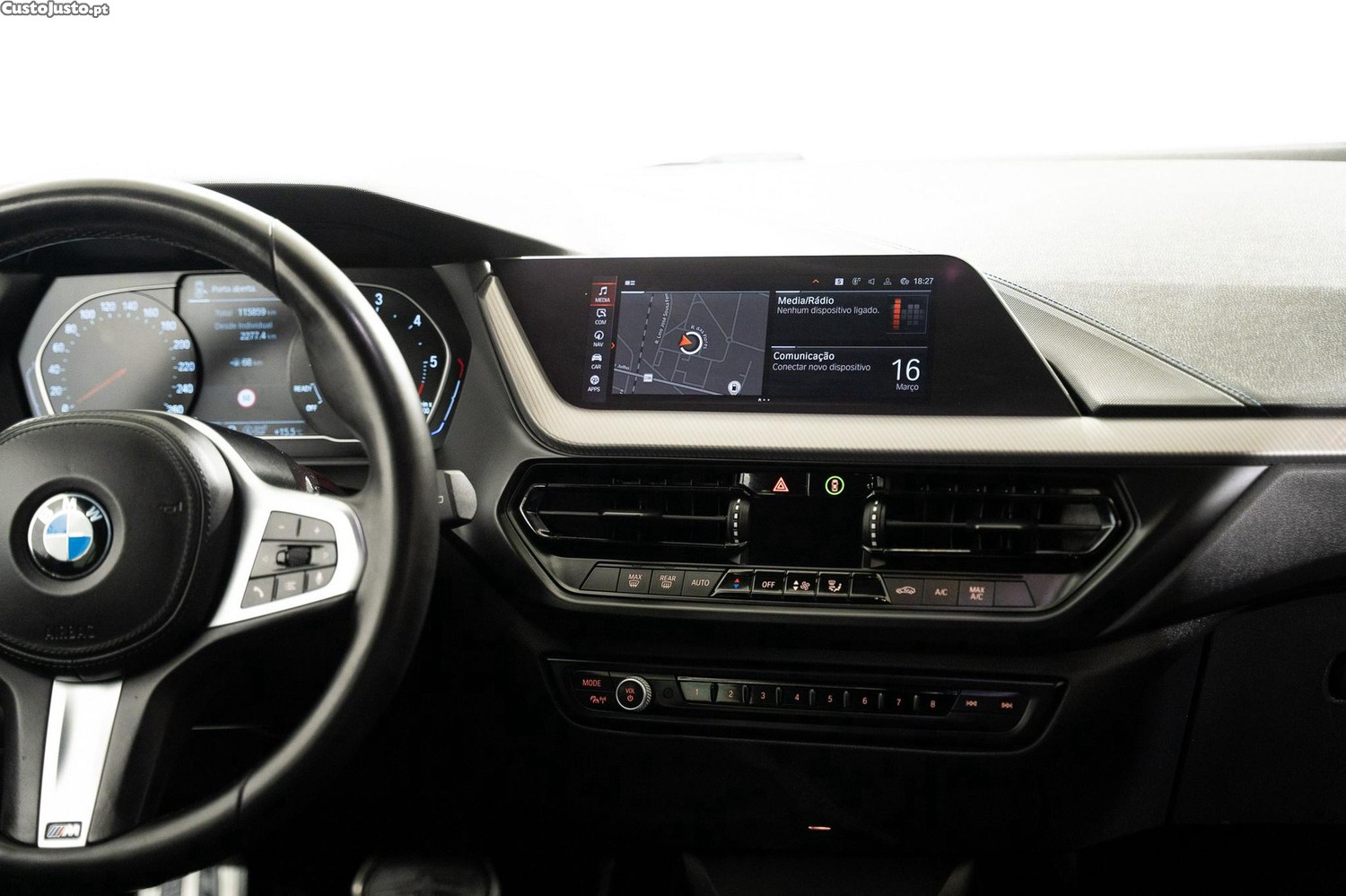 BMW 116 d Pack Desportivo M Auto — fotografia 14