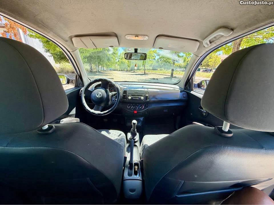Nissan Micra 1.0 GPL/Gasolina — fotografia 4