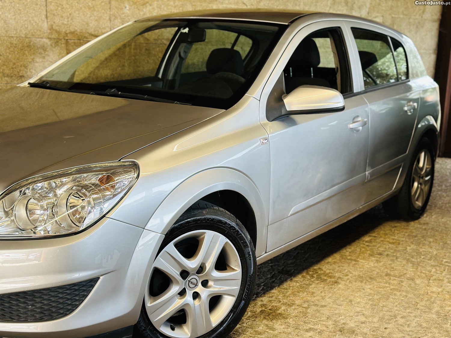 Opel Astra 1.3 Cdti — fotografia 10
