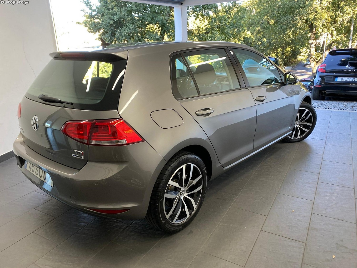 VW Golf 1.6 TDi BlueMotion Trendline - 17 — photo 5