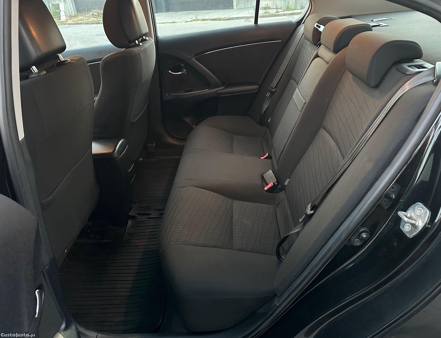 Toyota Avensis SD 2.0 D-4D - 232mil kms — fotografia 6