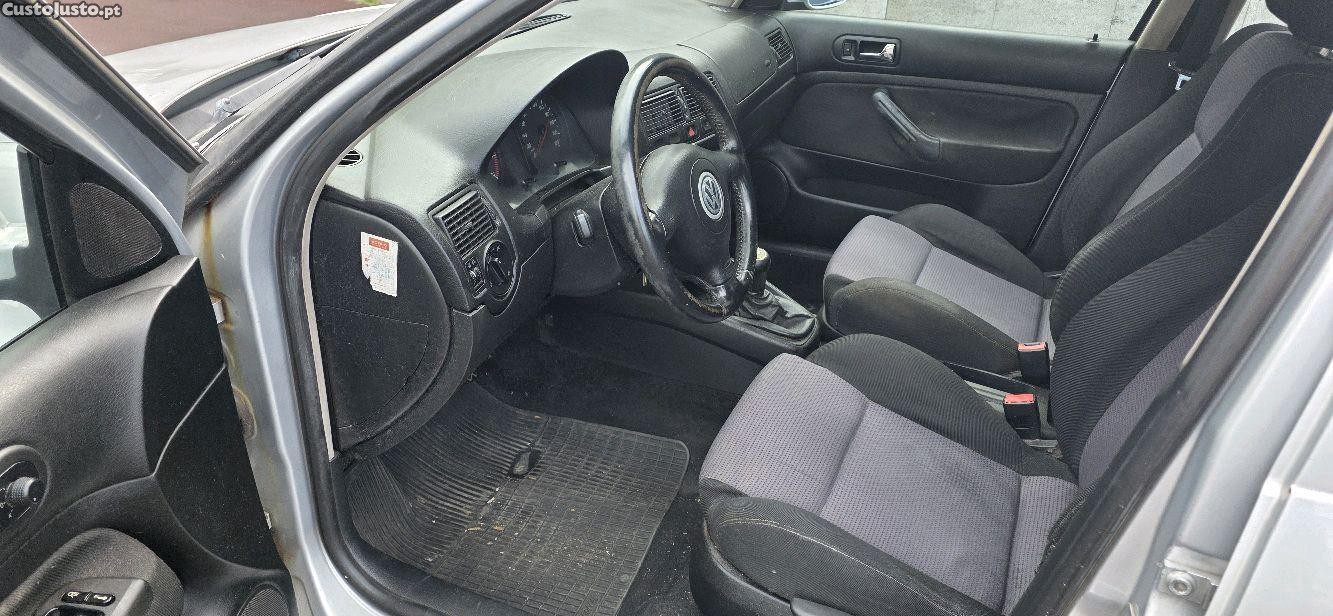 Volkswagen Golf HighLine 1.4i 2 anos inspecção — fotografia 3