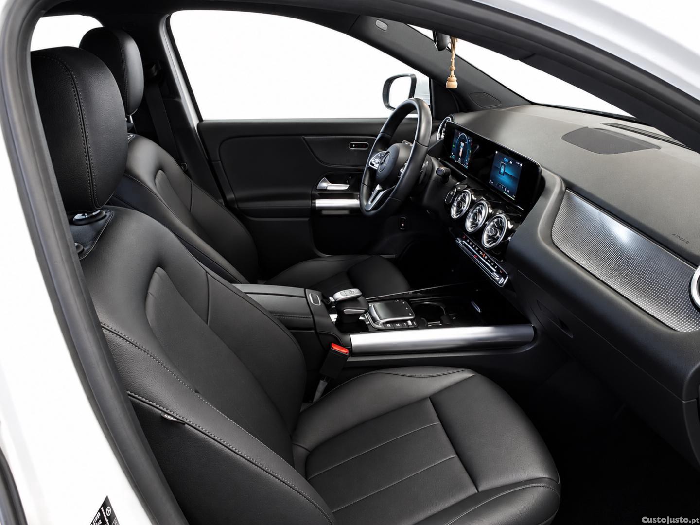 Mercedes-Benz EQA PROGRESSIVE 66,5Kwh (AUTO) — fotografia 3