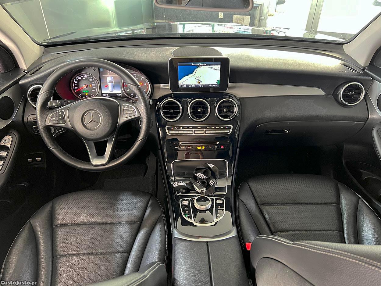 Mercedes-Benz GLC 220 d 4Matic Edition — fotografia 14