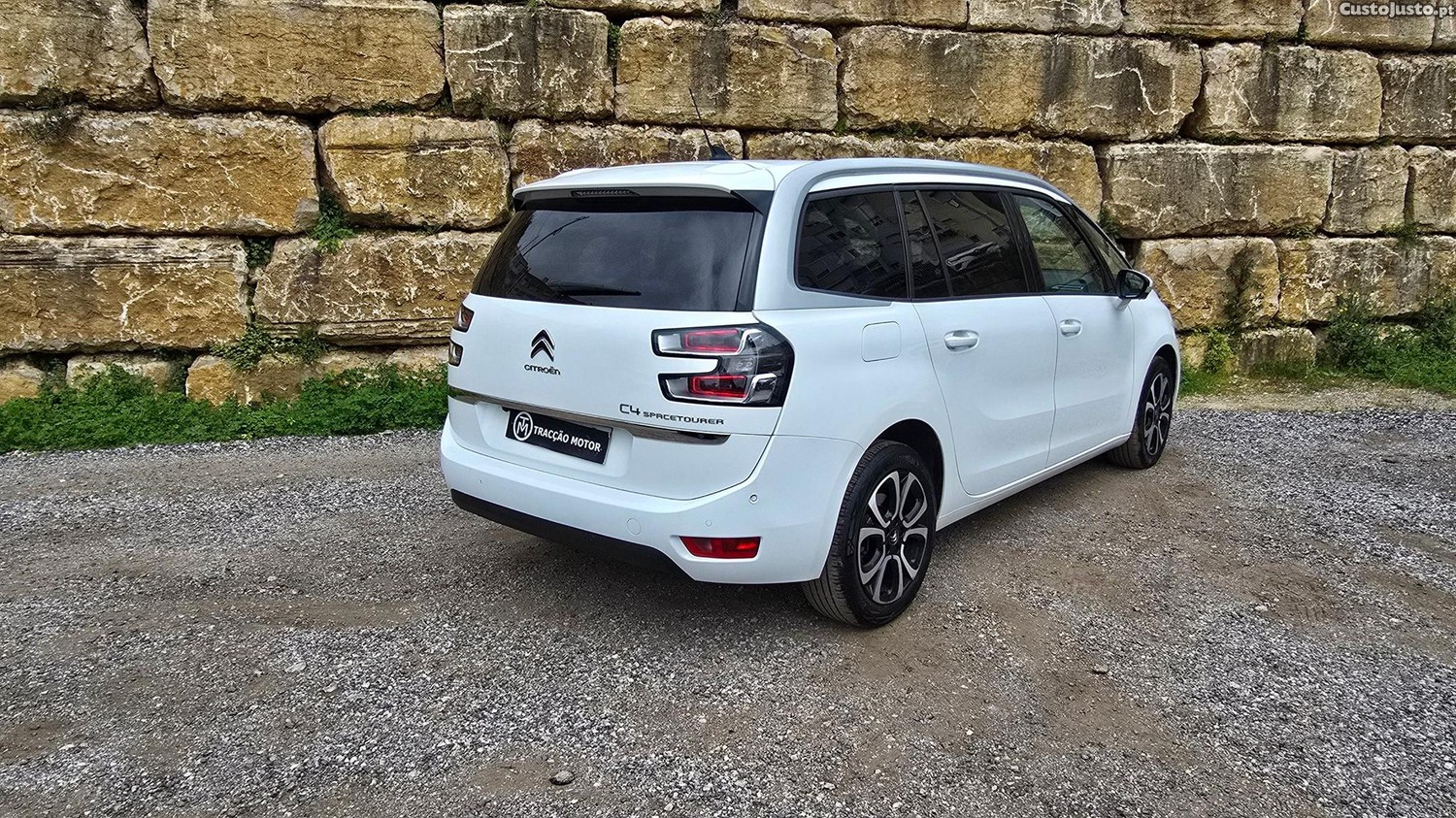 Citroën C4 Spacetourer 1.5 BlueHDi Shine EAT6 — fotografia 29