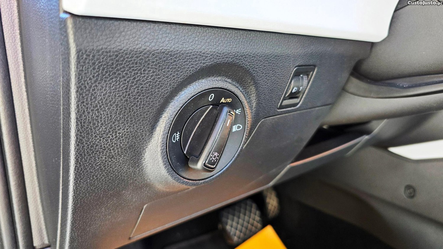 SEAT Arona 1.0 TSI Style DSG — fotografia 13