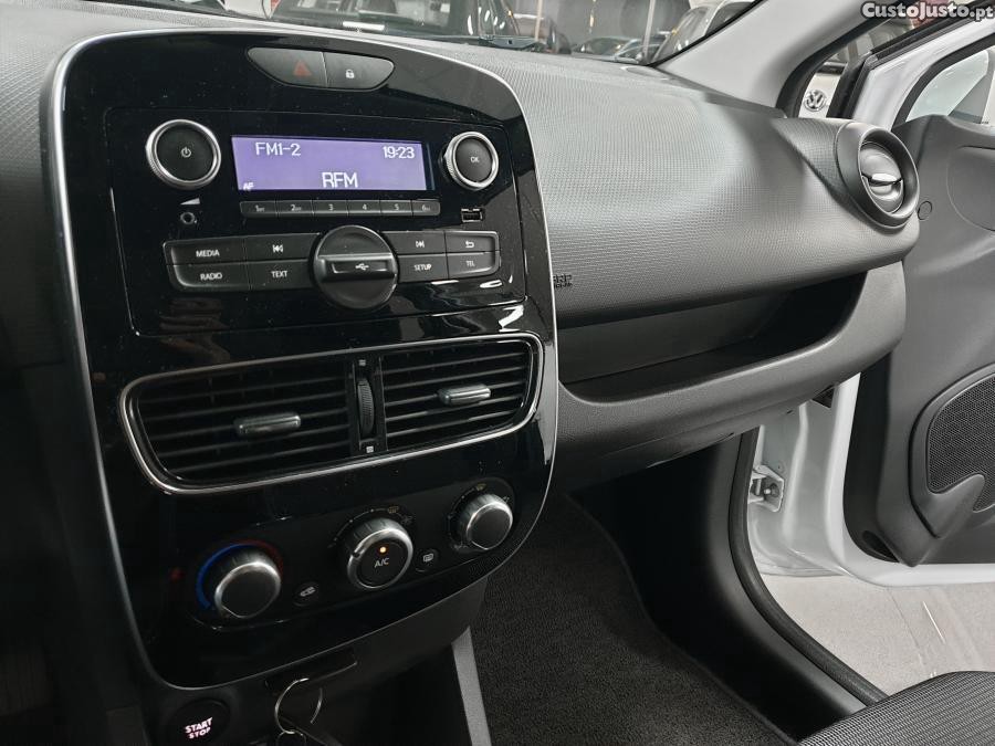 Renault Clio 1.5 dCi Zen — fotografia 4