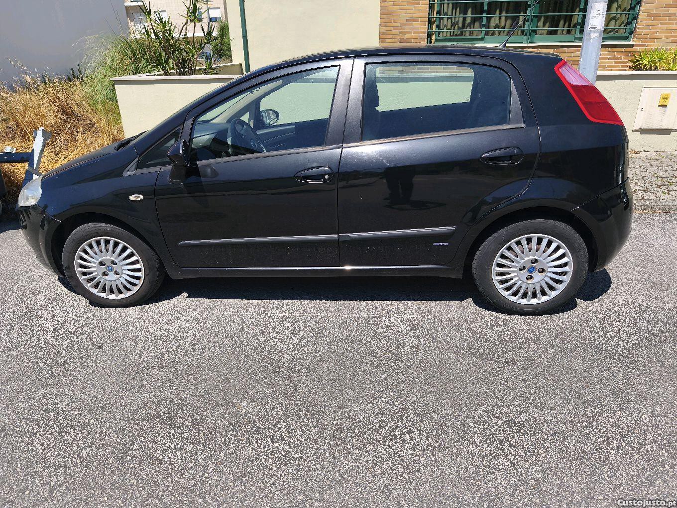 Fiat Grande Punto 1.2 com AC e 160.000 kms — fotografia 4