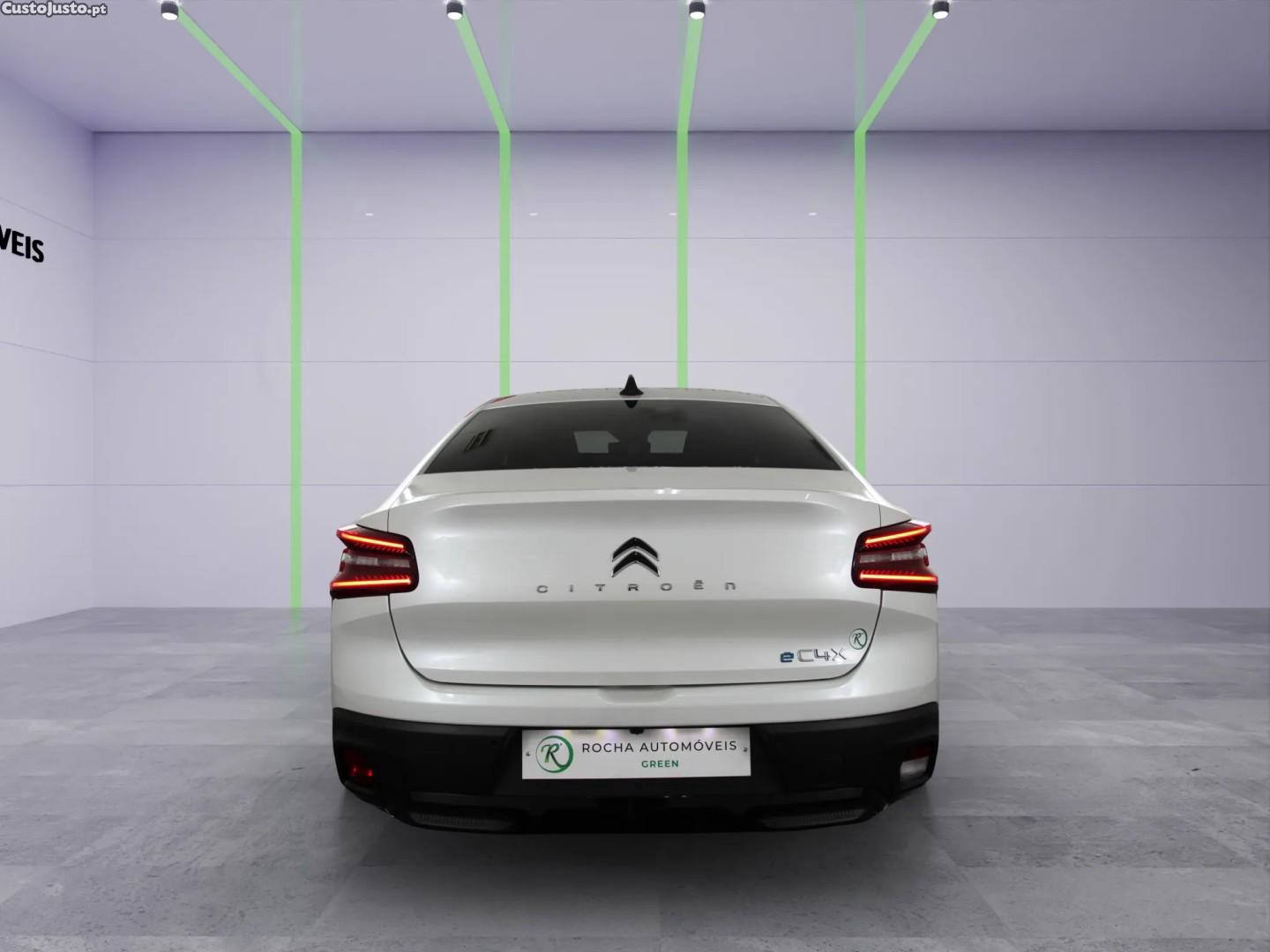 Citroën e-C4 Shine Pack — fotografia 11