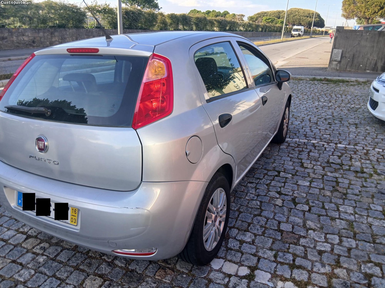 Fiat Grande Punto 1.2 GPL/Gasolina  170000km T.EXTRAS IMPECÁVEL Bom Preço — photo 4