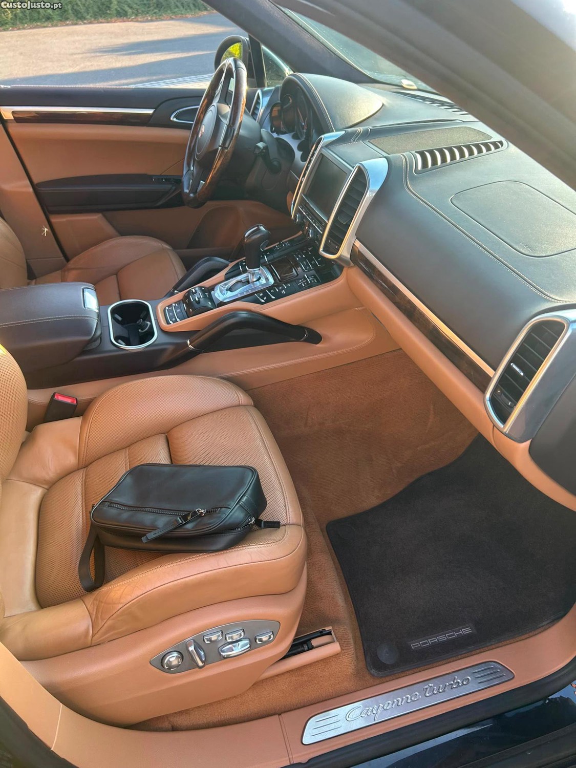 Porsche Cayenne Turbo — fotografia 3