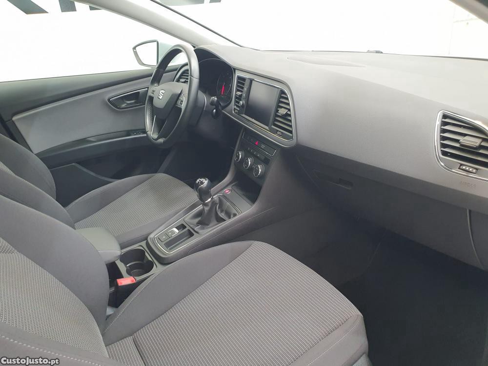 SEAT Leon 1.6 TDI Style S/S — fotografia 6