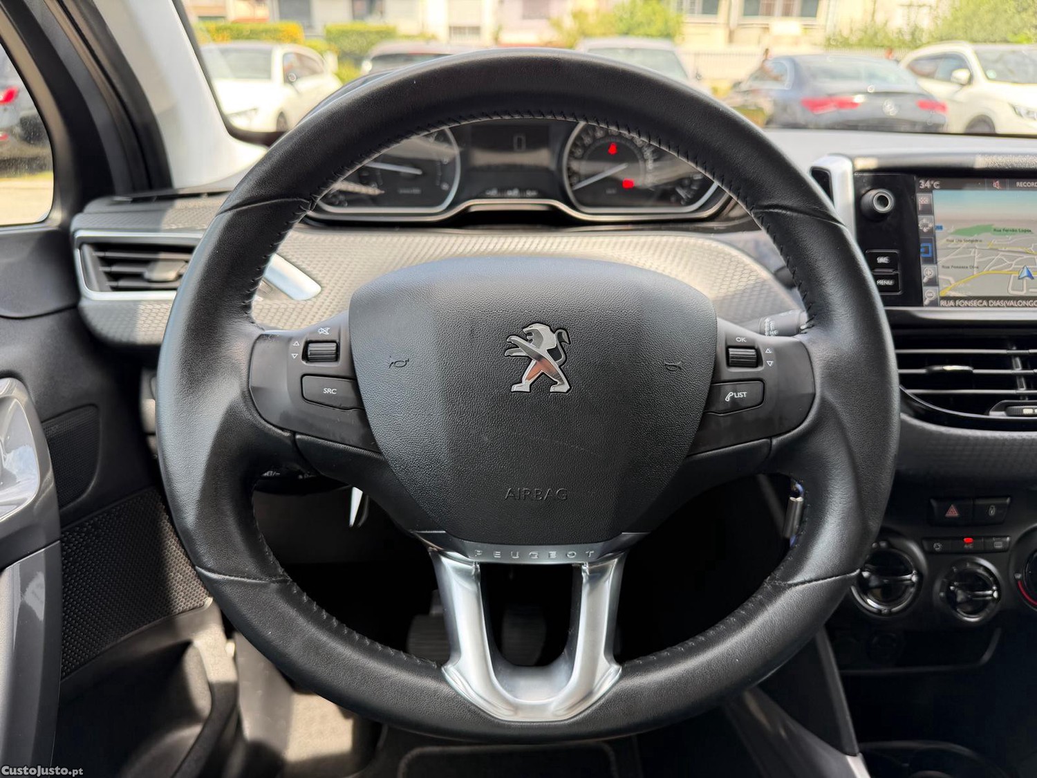 Peugeot 2008 1.6 BlueHDi Allure — fotografia 6